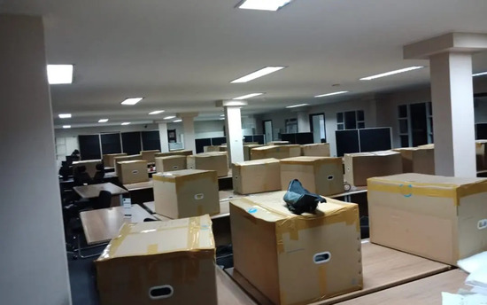 Jasa Pindahan Kantor Aman