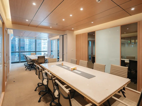 Tempat Rapat Strategis