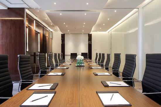 Meeting Room termasuk proyektor
