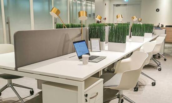 Fixed Desk Coworking Space 